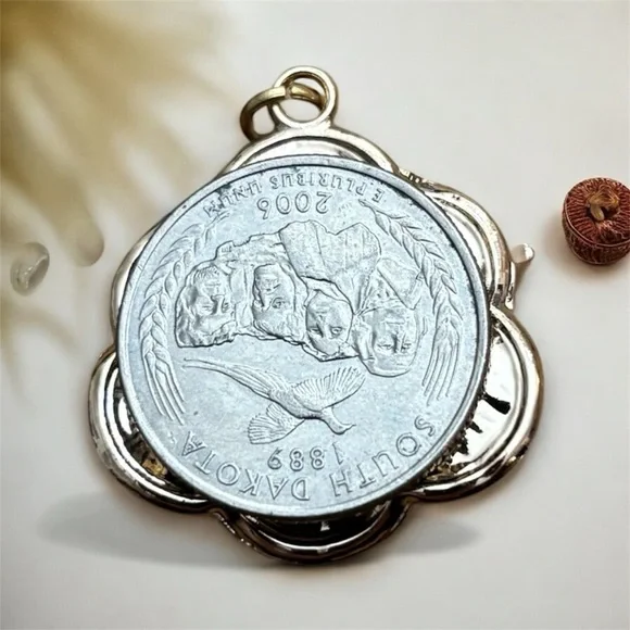 CHANEL White and Gold Camellia Charm - Picture 3 of 3